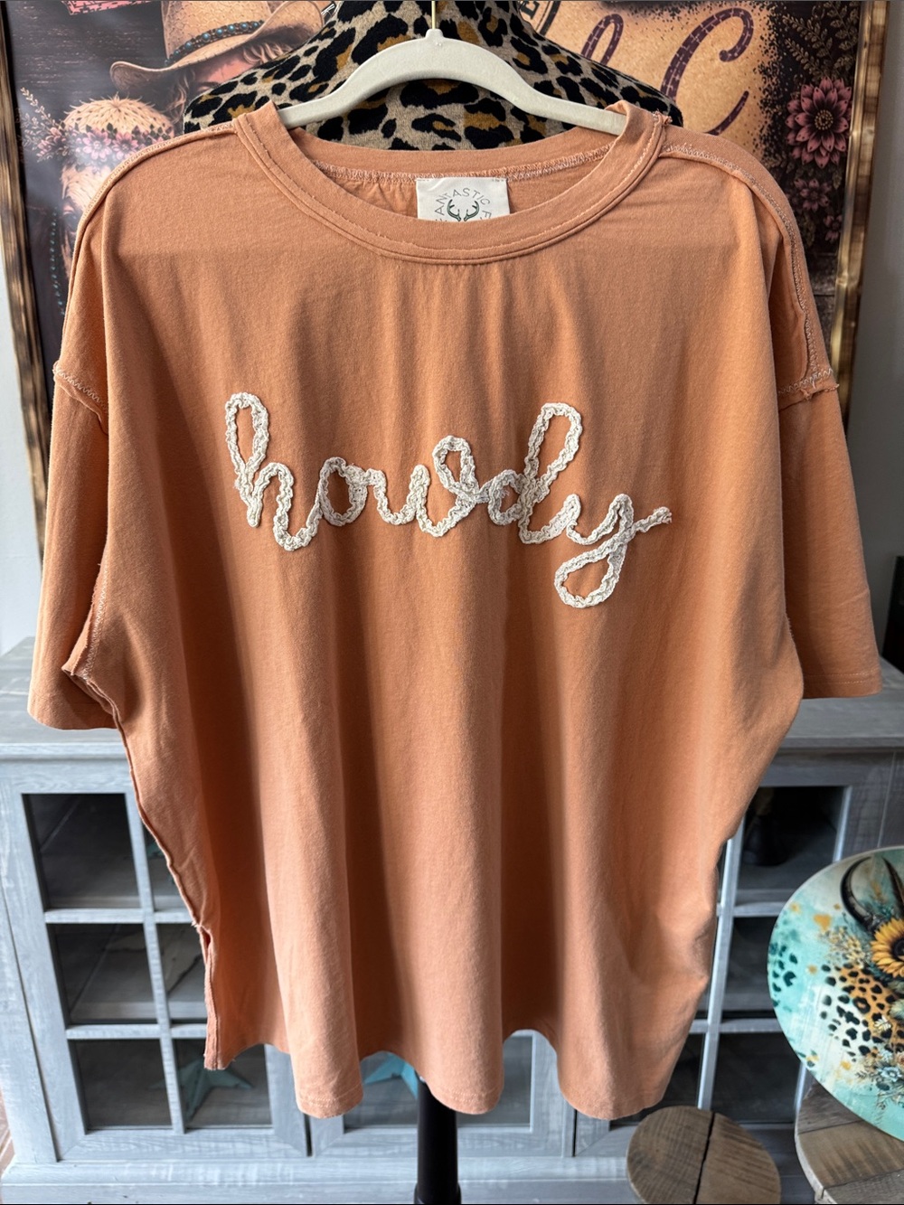 Fantistic Fawn HOWDY T-Shirt Top in Rust Sz M